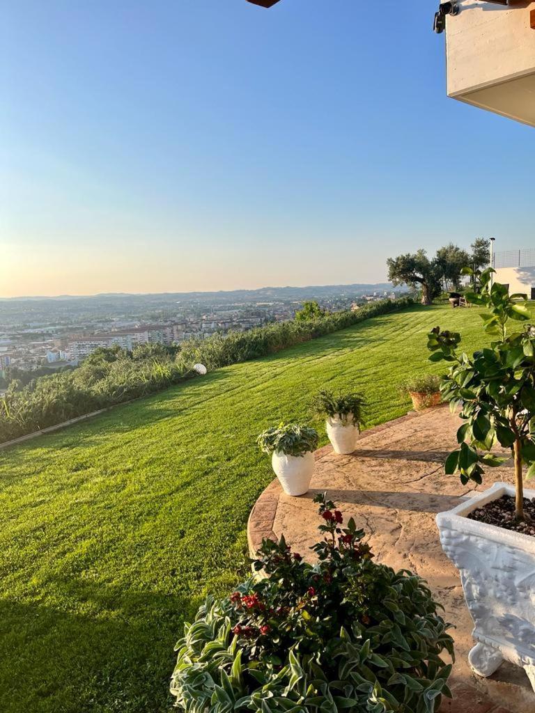 Mirabel Apartment Chieti Ngoại thất bức ảnh
